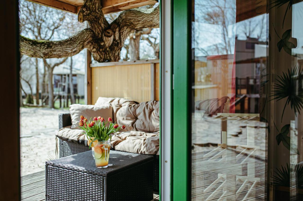Herbals - Tree&Lake Houses With Bath, Sauna, Bikes, Motorboat Mielno  Kültér fotó