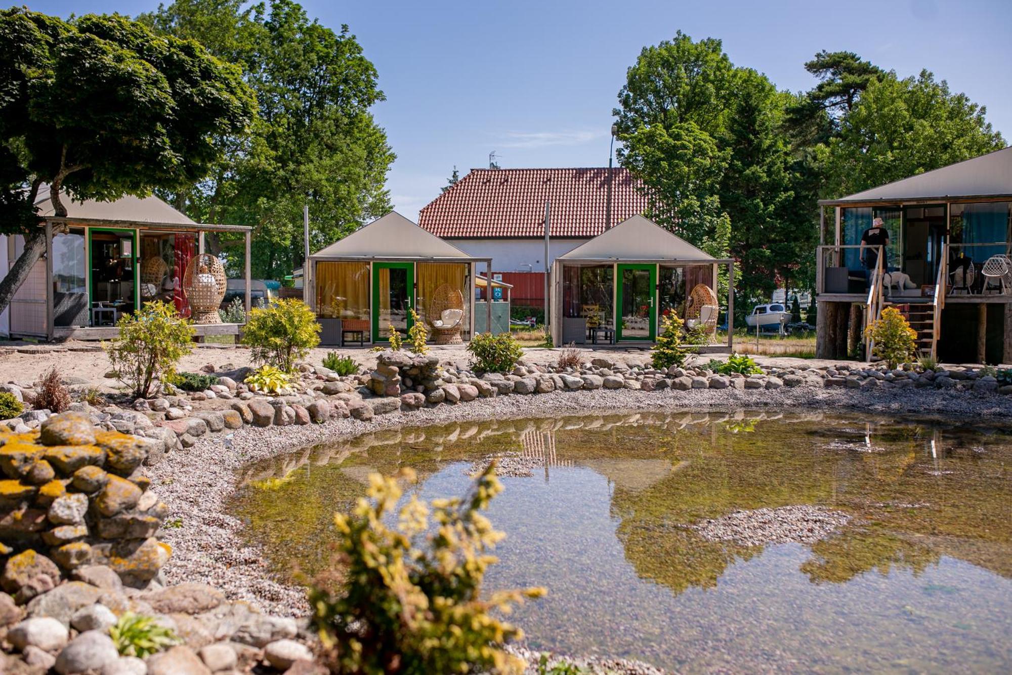 Herbals - Tree&Lake Houses With Bath, Sauna, Bikes, Motorboat Mielno  Kültér fotó